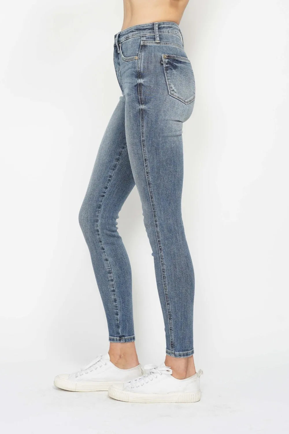 Judy Blue Full Size Tummy Control Contrast Wash Skinny Jeans - Jessiz Boutique