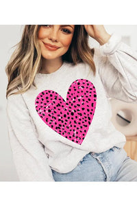 UNISEX FLEECE HEART SWEATSHIRT - Jessiz Boutique