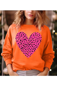 UNISEX FLEECE HEART SWEATSHIRT - Jessiz Boutique